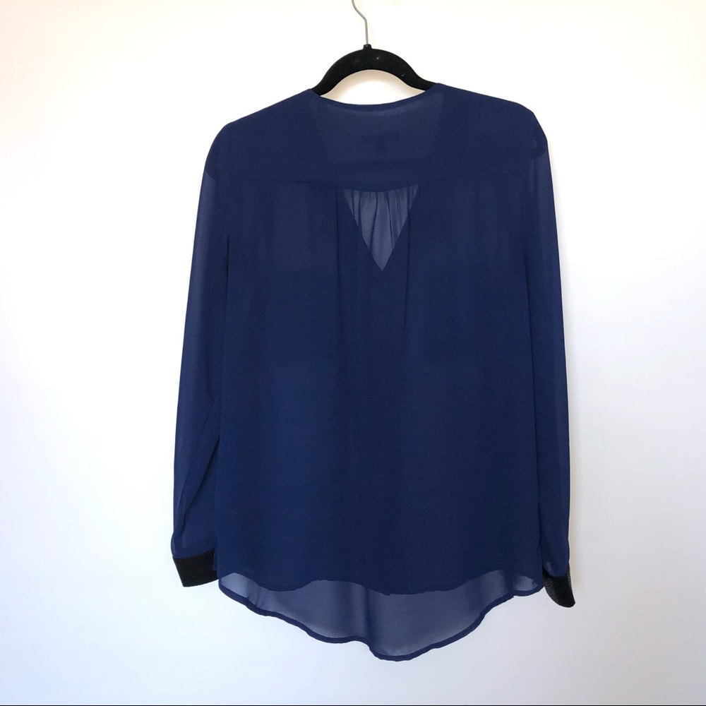 Express Blouse - Picture 2 of 2